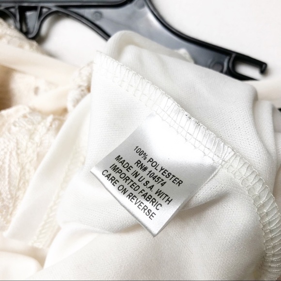 NEW The Vanity Room ivory lace dress - Picture 8 of 9
